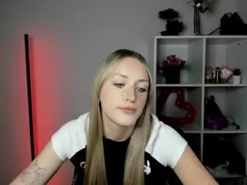 Chaturbate Sex Cam of evelynblond