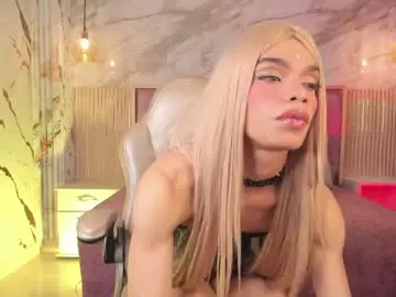 Chaturbate Watch Live Sex Cams of karinaadoll