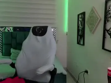 Chaturbate Live Sex of aysha_winxs