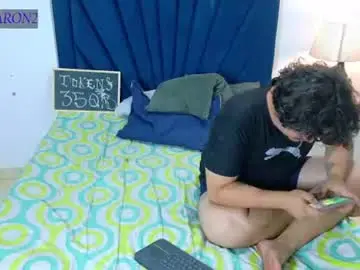Chaturbate Adult Webcam of roxyandaron2