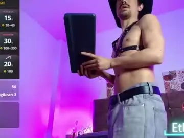 Chaturbate Private Sex Chat of ethan_briggs