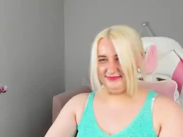 Chaturbate Watch Live Sex Cams of lioraardyn