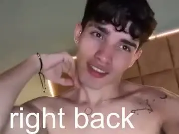 Chaturbate Live Sex Cam of alejootwink