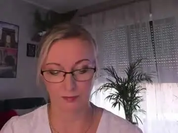 Chaturbate Adult Video Chat of xvanessalove
