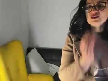 Chaturbate Adult Video Chat of adriana71