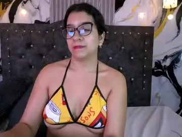 Chaturbate Adult Webcams of gia_cutee