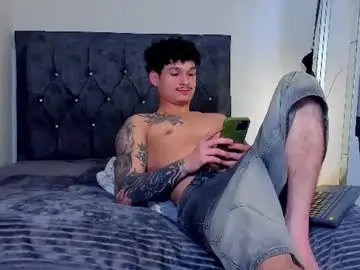 Chaturbate Live Sex Cam of morthy_downey