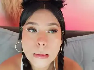 Chaturbate Free Live Porn of mia_roux1