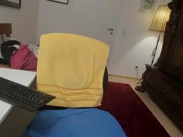 Chaturbate Live Porn of browneyes_4_cam_