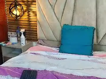 Chaturbate Live Sex Cam of isabella_luxet