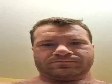 Chaturbate Free Porn Cam of cdoggg415