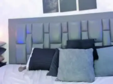 Chaturbate Watch Live Sex Cams of esmeralda_jenn11
