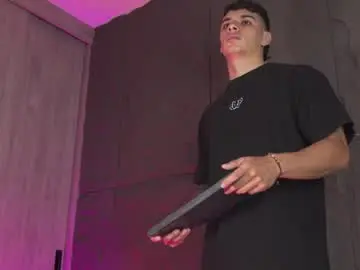 Chaturbate Live Sex Cam of joseph__boy