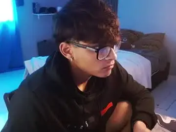 Chaturbate Nude Webcam of mr_yisuz