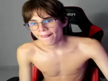 Chaturbate Nude Webcam of ryan_bronw