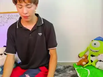 Chaturbate Best live sex cam show of ely_king