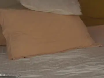 Chaturbate Nude Webcam of alyonaqueen_
