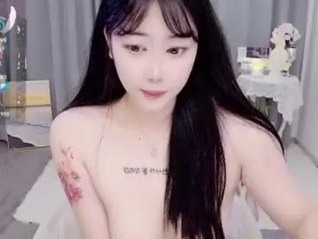 Chaturbate Live Sex Cam of bell_cs