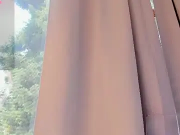 Chaturbate Live Sex Cam of naila18