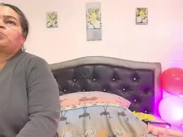 Chaturbate Live Sex Cam of queenmature