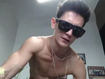 Chaturbate Live Sex Cam of rustynf1tz