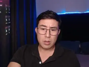 Chaturbate Free Live Porn of andrewmhilton_