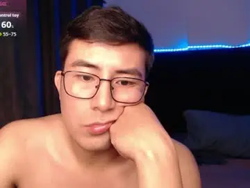 Chaturbate Free Porn Cam of andrewmhilton_