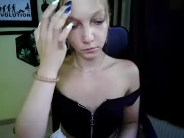 Chaturbate Best live sex cam show of emilly_xkiss
