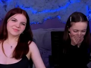 Chaturbate Live Sex Cam of mikameovv