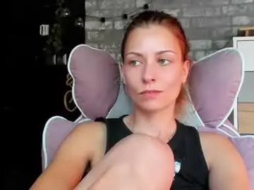 Chaturbate Live Sex Cam of karoline121