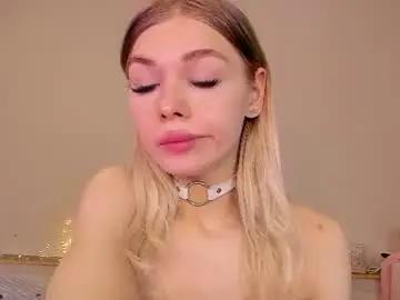 Chaturbate Sex Cam of blondy_fina