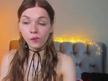 Chaturbate Live Sex Cam of blondy_fina