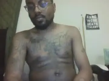 Chaturbate Live Porn of 11inchtattedtrinibad