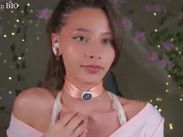 Chaturbate Adult Video Chat of falinecrosthwaite