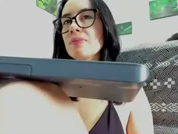 Chaturbate Live Sex Cam of tara_joi