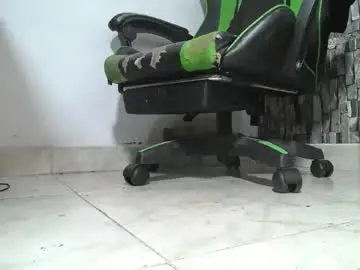 Chaturbate Best live sex cam show of srfindomfeet_