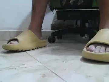 Chaturbate Adult Video Chat of srfindomfeet_