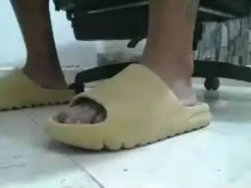 Chaturbate Nude Webcam of srfindomfeet_