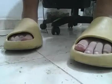 Chaturbate Private Sex Chat of srfindomfeet_
