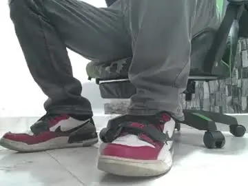 Chaturbate Sex Cam of srfindomfeet_