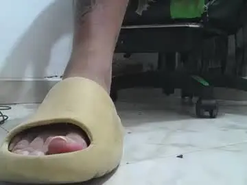 Chaturbate Sex Cam of srfindomfeet_