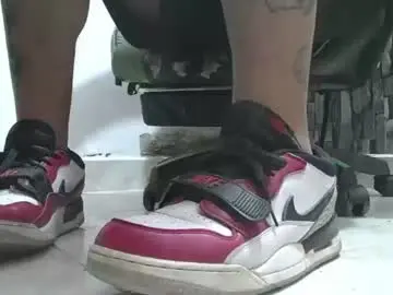 Chaturbate Best Webcam of srfindomfeet_