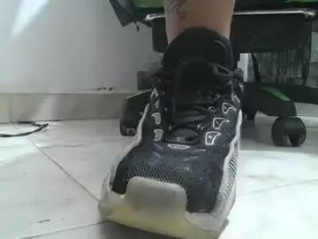 Chaturbate Nude Webcam of srfindomfeet_