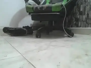 Chaturbate Sex Cam of srfindomfeet_