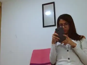 Chaturbate Live Sex of emily_loperaa