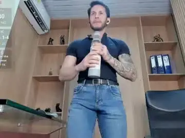 Chaturbate Live Sex Cam of george_diesell_