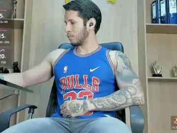 Chaturbate Live Sex Cam of george_diesell_