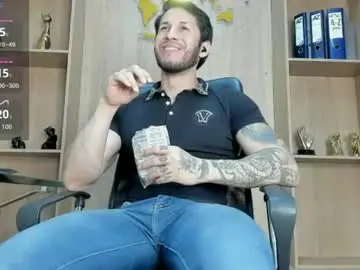 Chaturbate Free Live Porn of george_diesell_