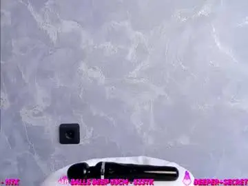 Chaturbate Live Sex Cam of lana_lee_