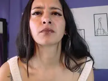 Chaturbate Free Porn Cam of skinny_yizz